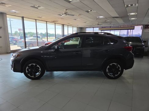 Used 2022 Subaru Crosstrek 2.0i Premium AWD/4WD image 4