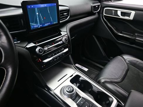 Used 2022 Ford Explorer ST image 22