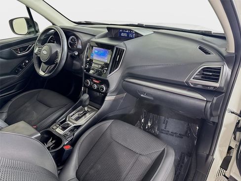 Used 2019 Subaru Forester Premium AWD/4WD image 29