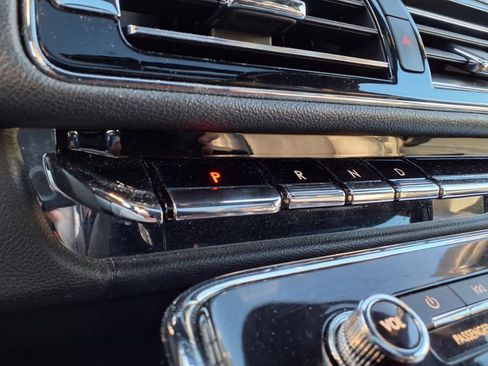 Used 2022 Lincoln Navigator Reserve image 15