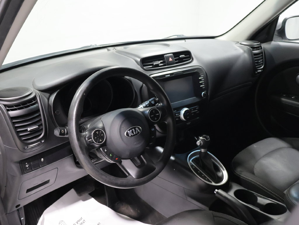 Used 2018 Kia Soul + FWD image 23