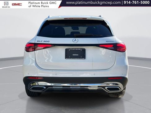 Used 2024 Mercedes-Benz GLC 300 4MATIC image 5