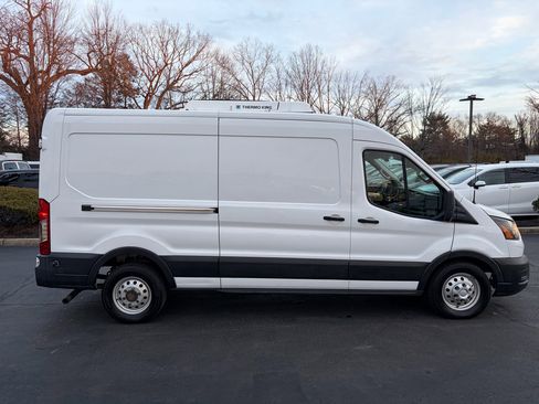 Used 2020 Ford Transit 150 Medium Roof AWD image 8