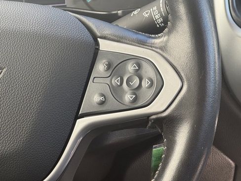 Used 2022 Chevrolet Colorado LT w/ LT Convenience Package image 16