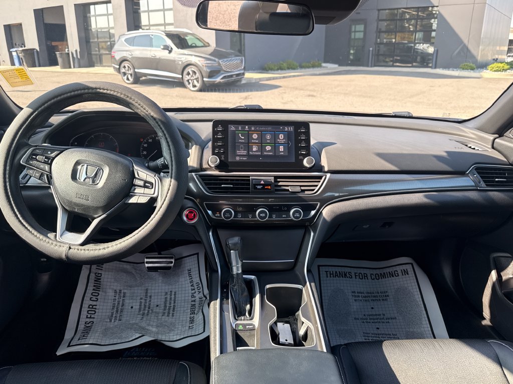Used 2018 Honda Accord Sport image 17