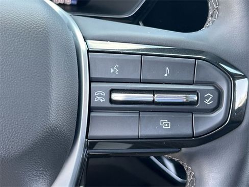 Used 2024 Chevrolet Colorado ZR2 w/ Technology Package image 30