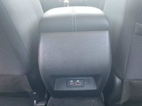 Used 2025 Nissan Altima 2.5 SV FWD image 14