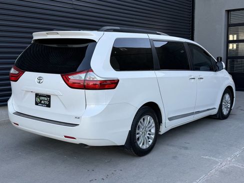 Used 2016 Toyota Sienna image 10
