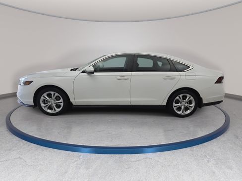 Used 2023 Honda Accord LX image 8