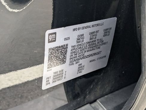 Used 2025 Chevrolet Tahoe LT image 38