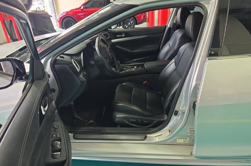 Used 2019 Nissan Maxima 3.5 SV w/ Floor Mat Group FWD image 9