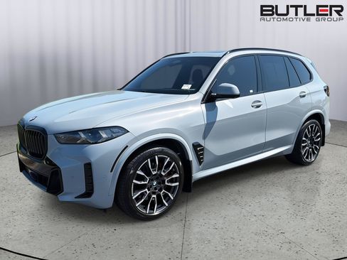 Used 2024 BMW X5 xDrive40i w/ M Sport Package AWD/4WD image 2