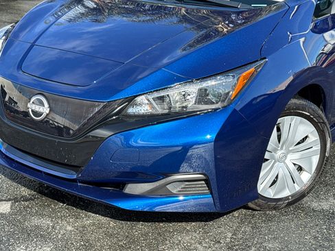 Used 2025 Nissan Leaf S image 3