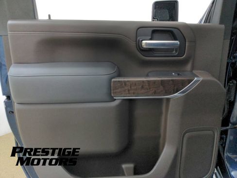 Used 2020 GMC Sierra 2500 Denali w/ Denali Ultimate Package AWD/4WD image 27