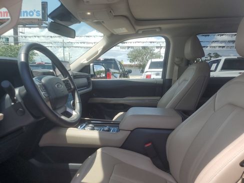 Used 2022 Ford Expedition Max Limited AWD/4WD image 8