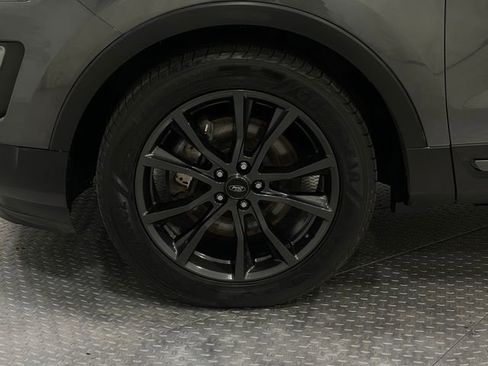 Used 2017 Ford Explorer XLT w/ Equipment Group 202A image 34