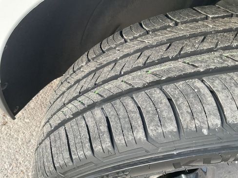 Used 2022 Chevrolet Equinox RS w/ RS Leather Package image 28