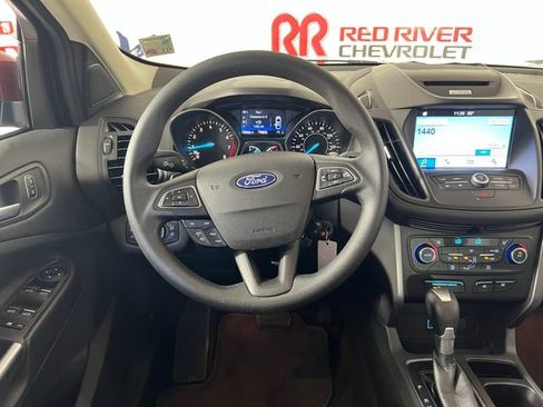 Used 2017 Ford Escape SE w/ Equipment Group 201A AWD/4WD image 14