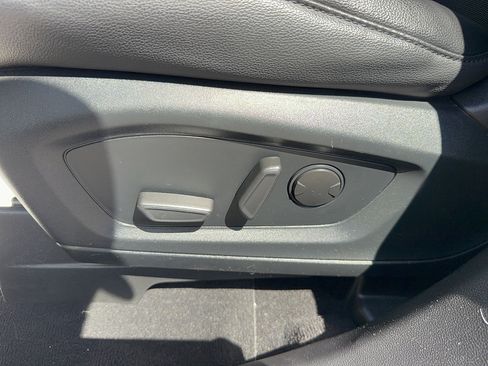 Certified 2022 Ford Explorer Limited RWD image 35