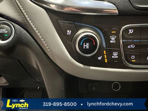 Used 2018 Chevrolet Equinox Premier image 16