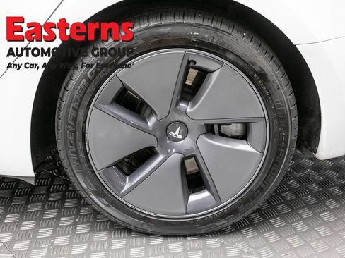 Used 2023 Tesla Model 3 Standard Range RWD image 8