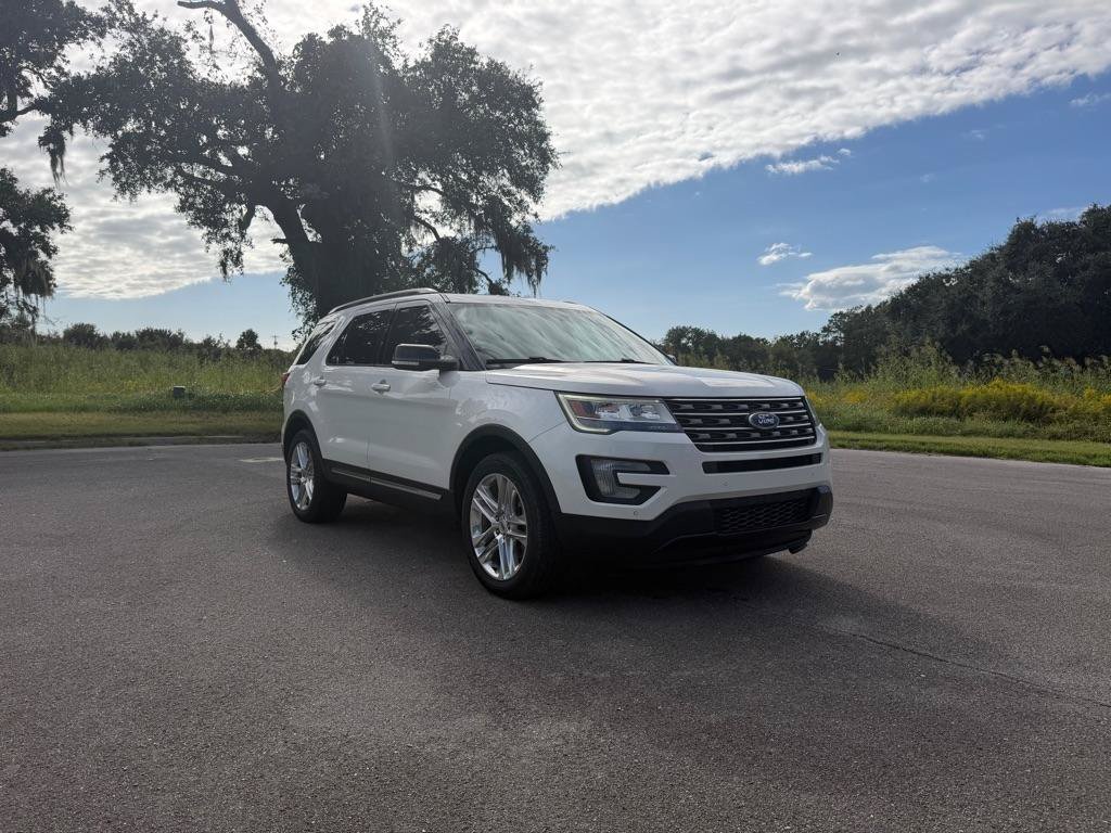 Used 2016 Ford Explorer XLT w/ Equipment Group 202A FWD image 7