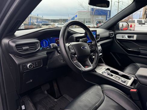 Used 2021 Ford Explorer ST image 18