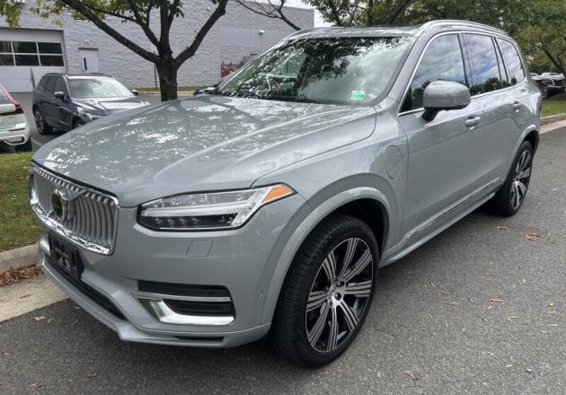 Used 2024 Volvo XC90 T8 Plus AWD/4WD image 1