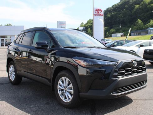 New 2026 Toyota Corolla Cross LE AWD/4WD image 4