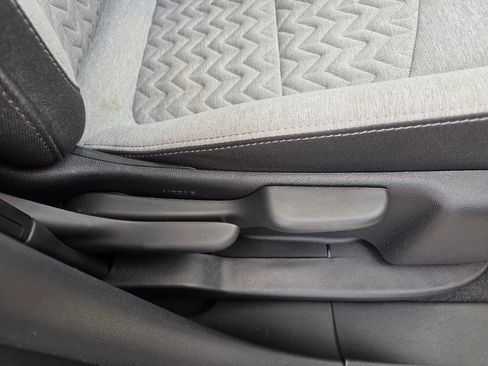 Certified 2023 Chevrolet Equinox LS w/ LS Convenience Package FWD image 16