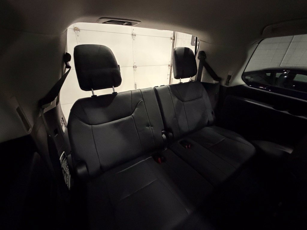 Used 2014 Lexus LX 570 4WD image 37