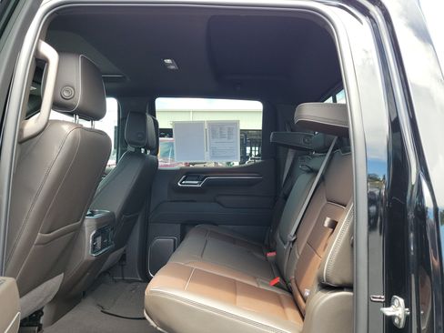 Used 2026 GMC Sierra 1500 Denali w/ Denali Reserve Package AWD/4WD image 12