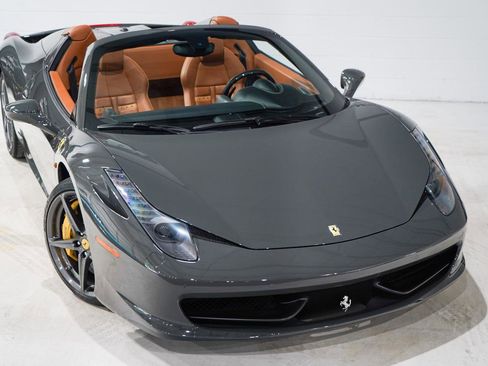 Used 2014 Ferrari 458 Spider image 27
