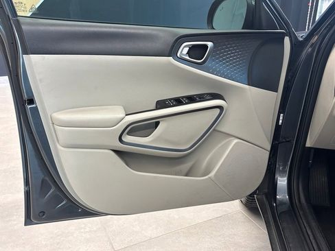 Used 2020 Kia Soul EX image 13