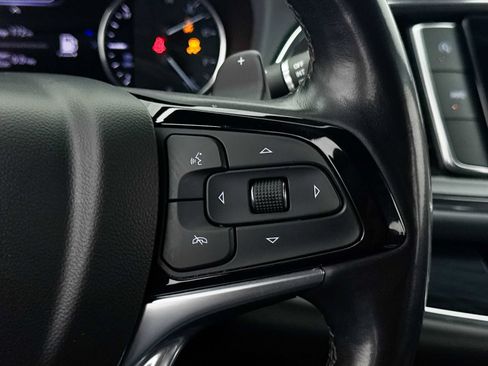Used 2022 Buick Enclave Premium AWD/4WD image 38