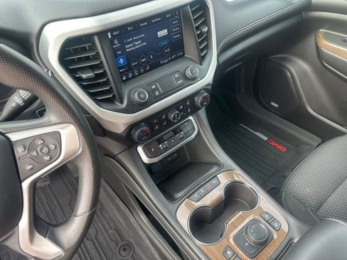 Used 2023 GMC Acadia SLE w/ Driver Convenience Package image 22