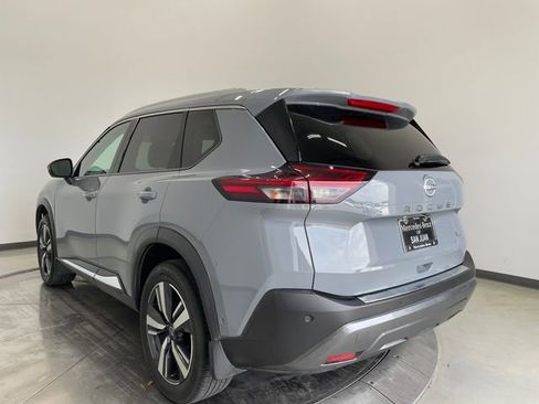 Used 2023 Nissan Rogue SL w/ SL Premium Package FWD image 9