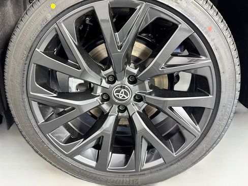 New 2026 Toyota Crown Signia image 31