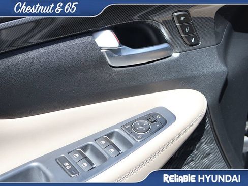 Certified 2023 Hyundai Santa Fe Limited FWD image 24