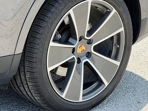 Certified 2020 Porsche Cayenne E-Hybrid AWD/4WD image 14