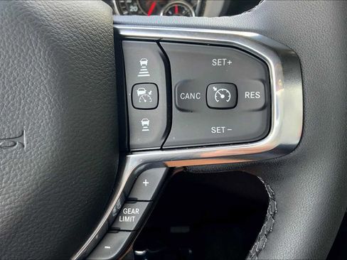 Used 2025 RAM 1500 Laramie AWD/4WD image 23