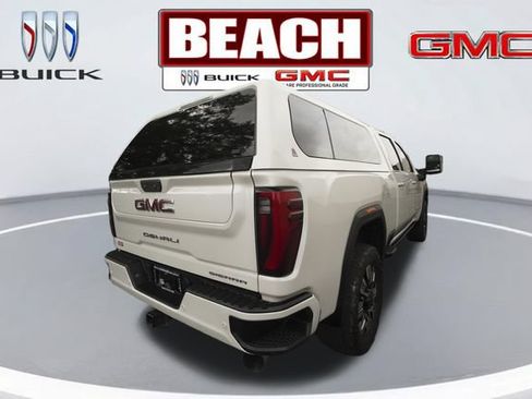 Used 2025 GMC Sierra 2500 Denali w/ Denali Reserve Package AWD/4WD image 3