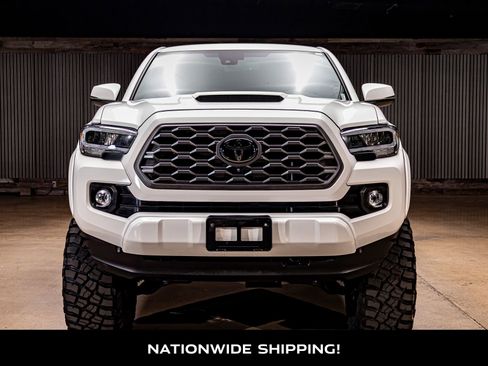 Used 2023 Toyota Tacoma TRD Sport image 4