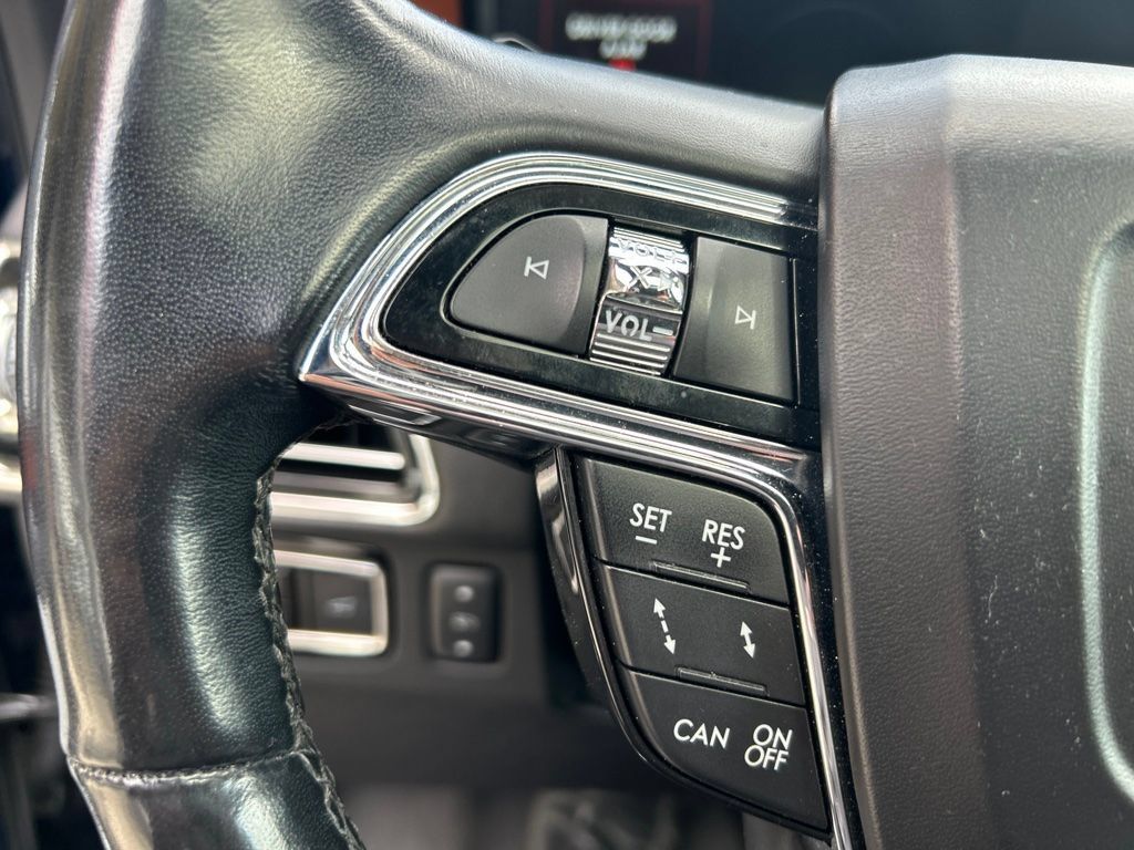 Used 2019 Lincoln Navigator Reserve AWD/4WD image 9