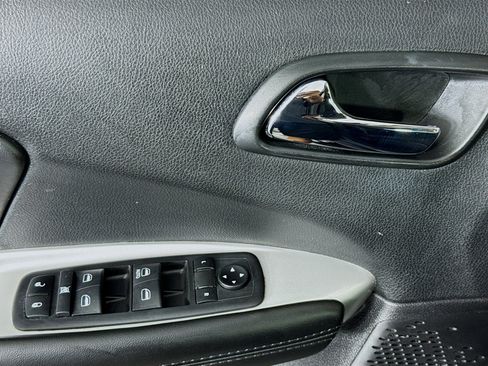 Used 2019 Dodge Journey SE w/ Connectivity Group image 23