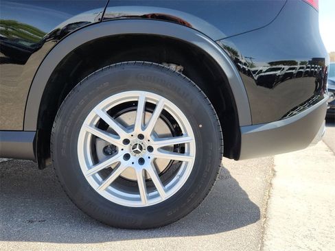 New 2025 Mercedes-Benz GLC 300 4MATIC image 11