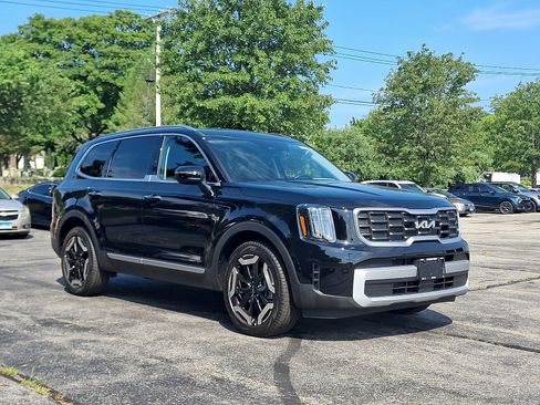 Used 2025 Kia Telluride S AWD/4WD image 1