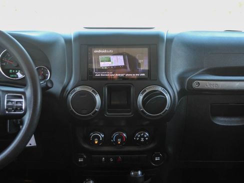Used 2018 Jeep Wrangler Unlimited Sport AWD/4WD image 13