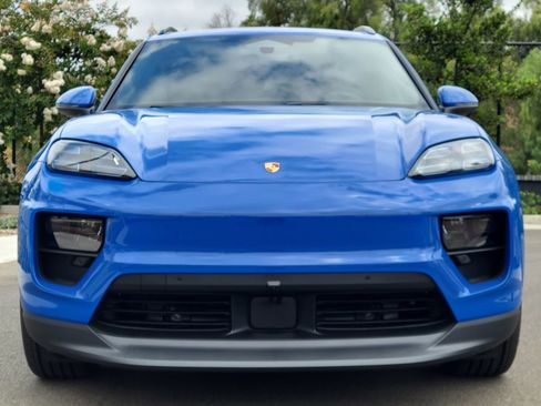 New 2026 Porsche Macan 4 Electric AWD/4WD image 10