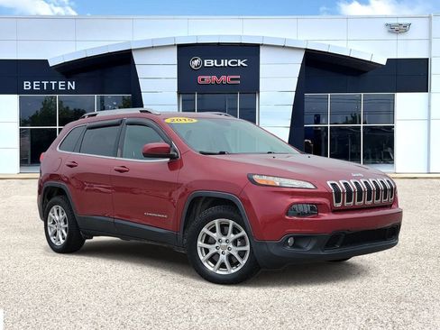 Used 2015 Jeep Cherokee Latitude FWD image 1